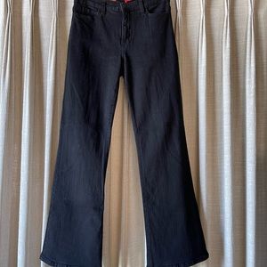 NYDJ Tummy Tuck Jeans - Made for real women with real curves, 8P MADE IN USA ❤️